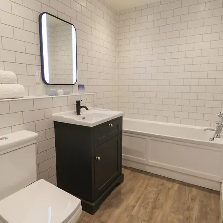 Old Bank Daire Loftus