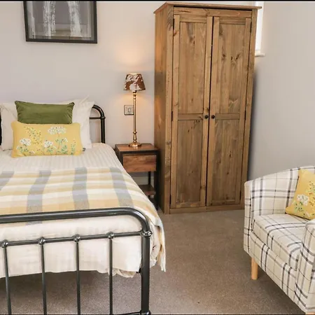 Daire Old Bank Loftus