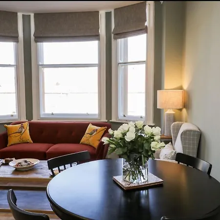 Old Bank Daire Loftus